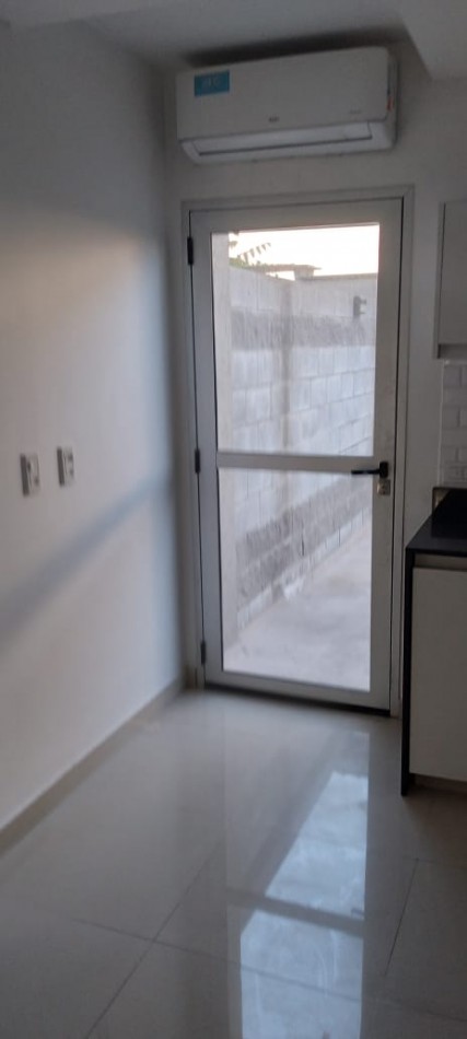 Moron Terrazas venta duplex 3 ambientes amplio de 84 m2 con cochera cubierta