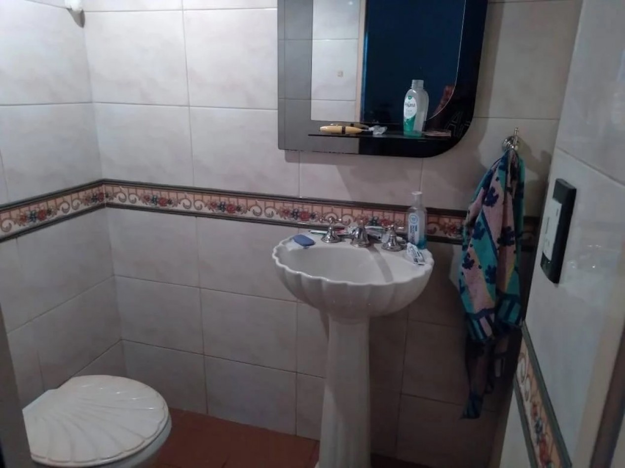 Flores venta casa  6 ambientes con garaje