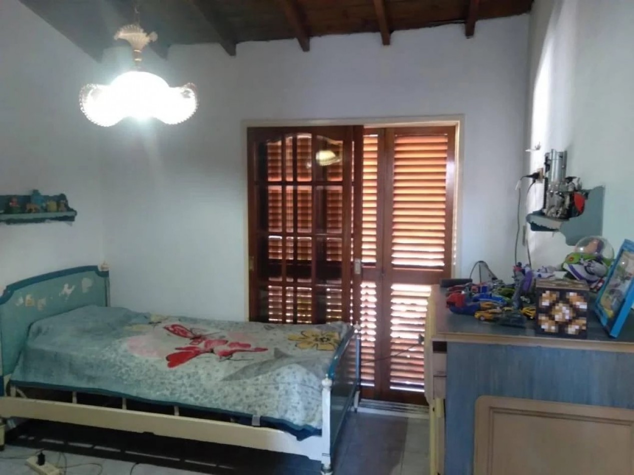 Flores venta casa  6 ambientes con garaje